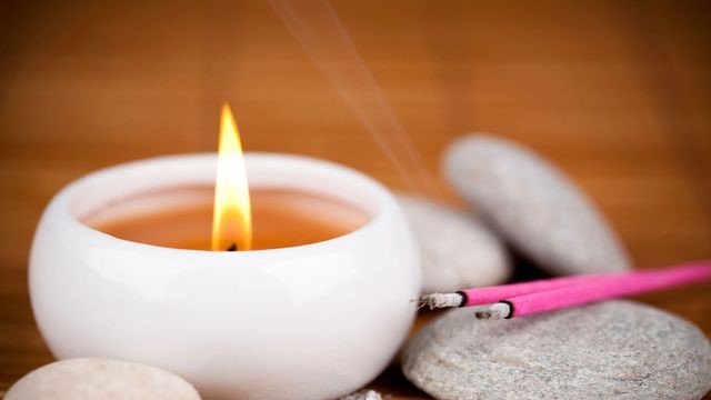 Brûler de l'encens